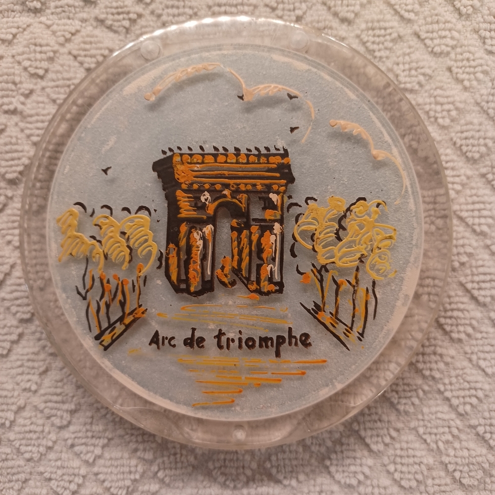 Vintage Scarce Belle Deluxe Handpainted "Arc De Triomphe" Compact With Mirror